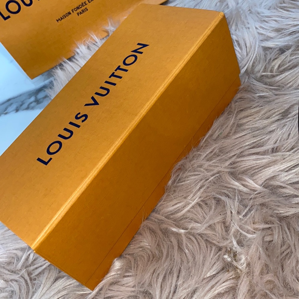 Empty box